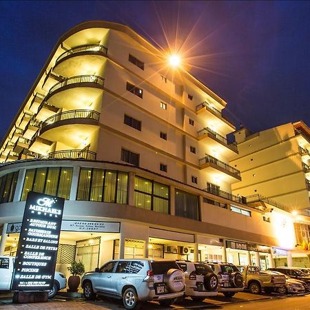 Mikhael'S Hotel Браззавиль Экстерьер фото
